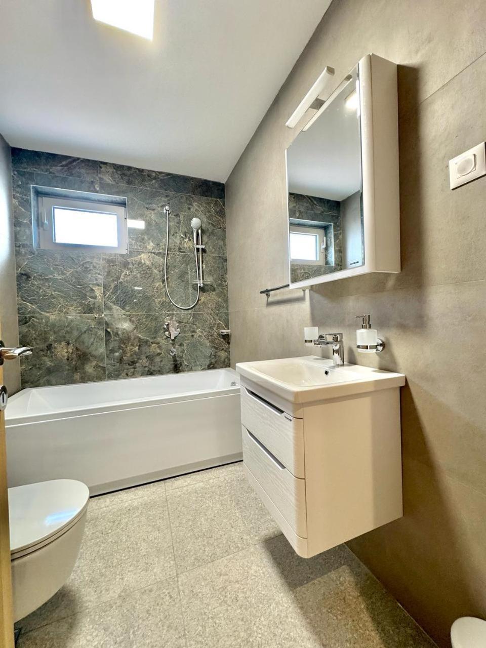 Apartman Luxury Przno Budva
